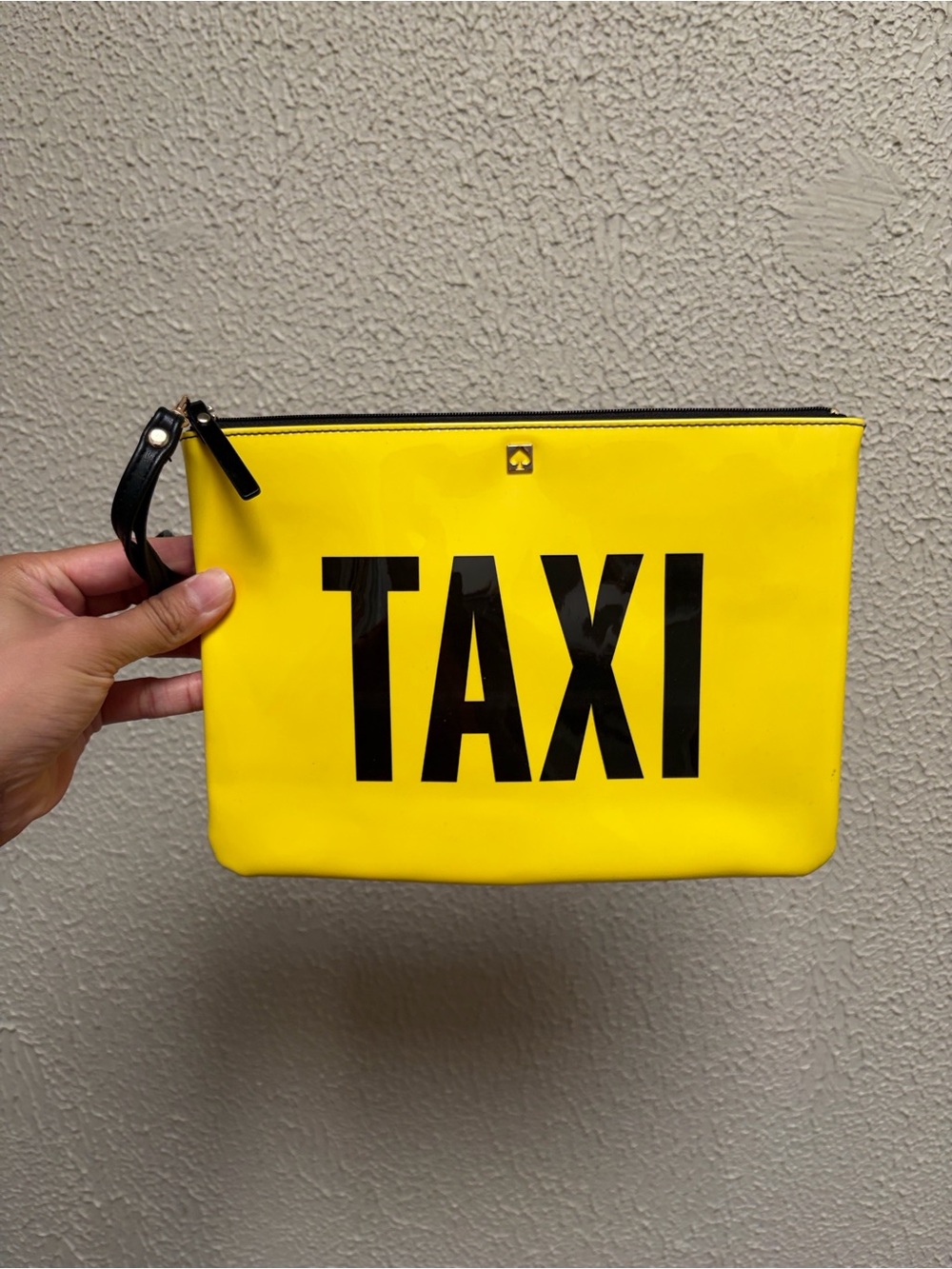Kate Spade New York Taxi / Off Duty Zippered Pouch Clutch Yellow & Black 10”x 7”